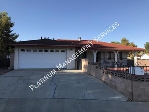 Building Photo - 440 Cheyenne Cir