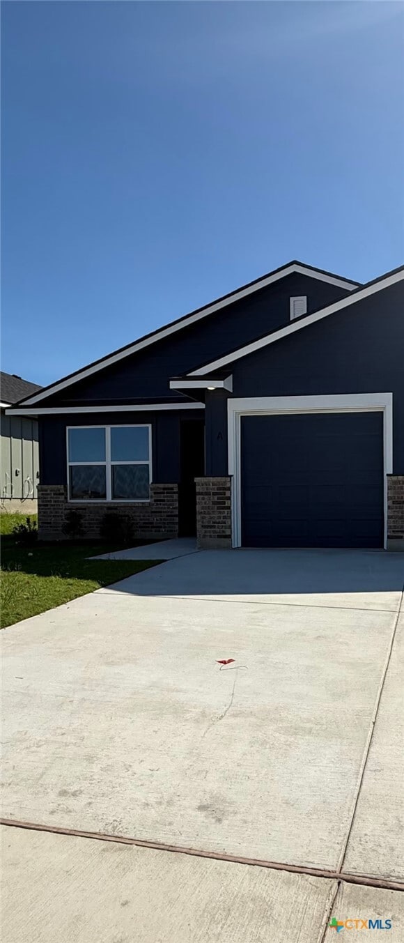 Building Photo - 1215 Concord Dr