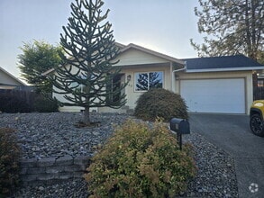 Building Photo - 160 Keeler Ct