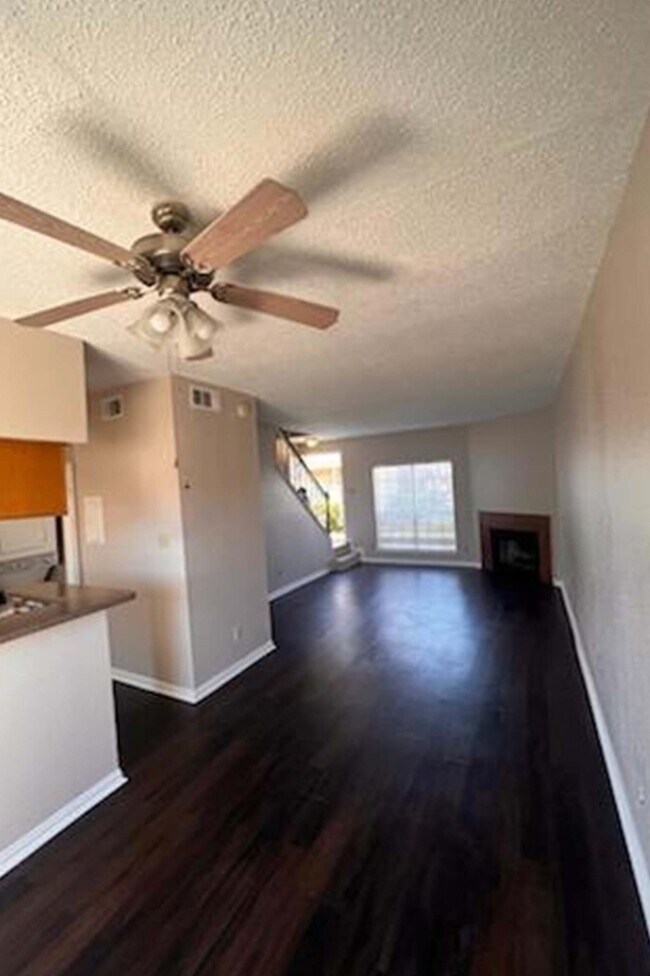 Foto del edificio - 3600 Jeanetta St