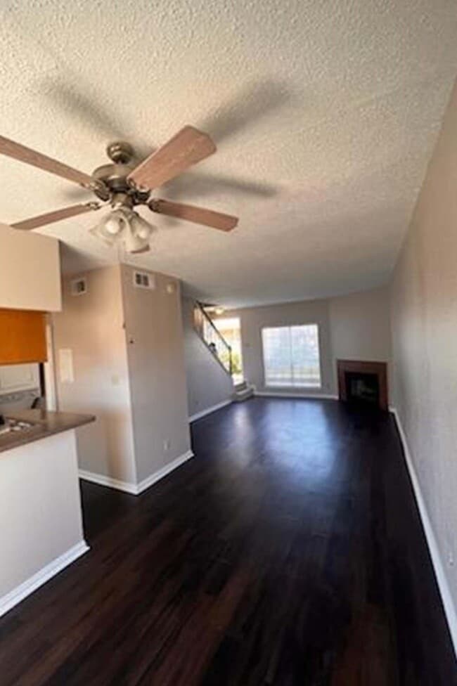 Building Photo - 3600 Jeanetta St