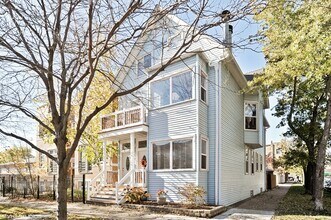 Building Photo - 4922 N Janssen Ave