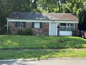 Building Photo - 1932 Alice Dr