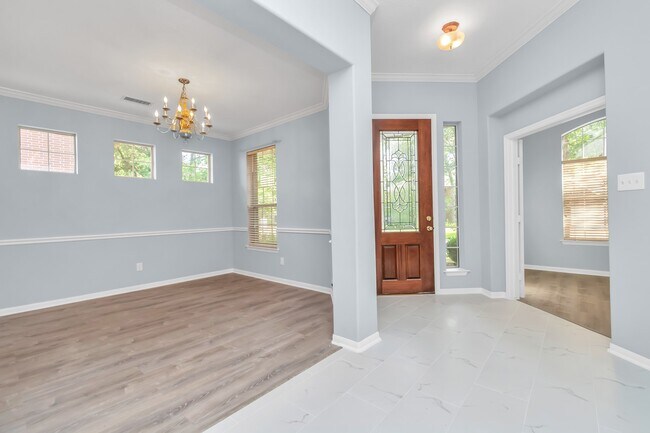Foto del edificio - 19 Long Springs Pl