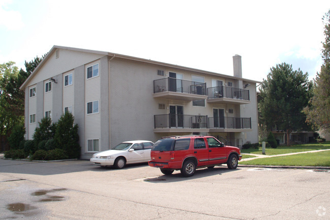 Foto del edificio - Lapeer Garden Apartments