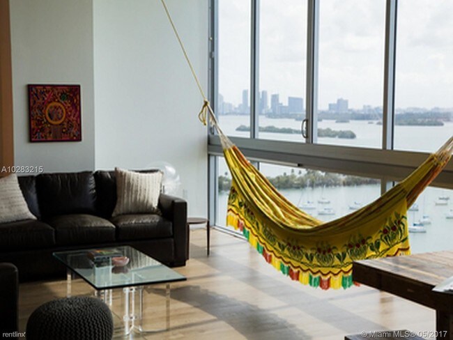 Foto del edificio - 585 Bay Ridge Pkwy