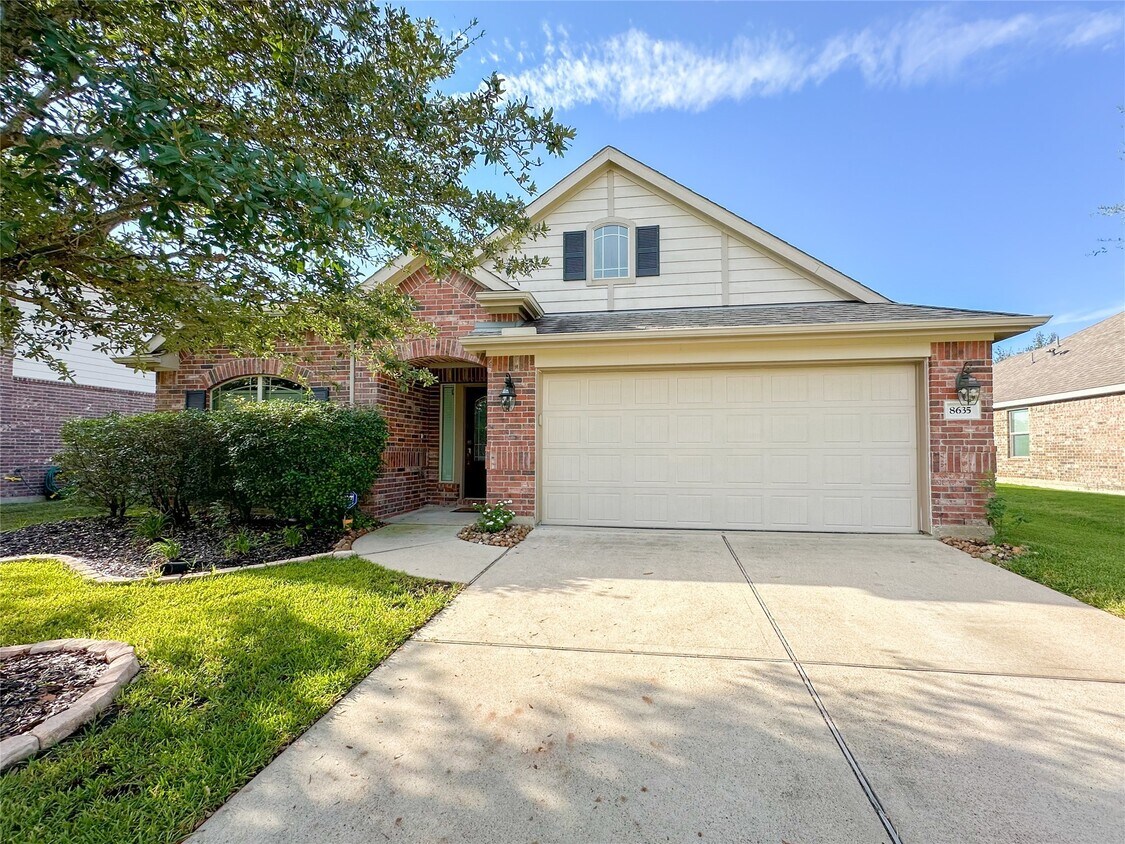 Foto principal - 8635 Sweet Pasture Dr