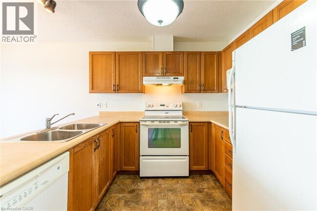 Building Photo - 619 Wild Ginger Ave