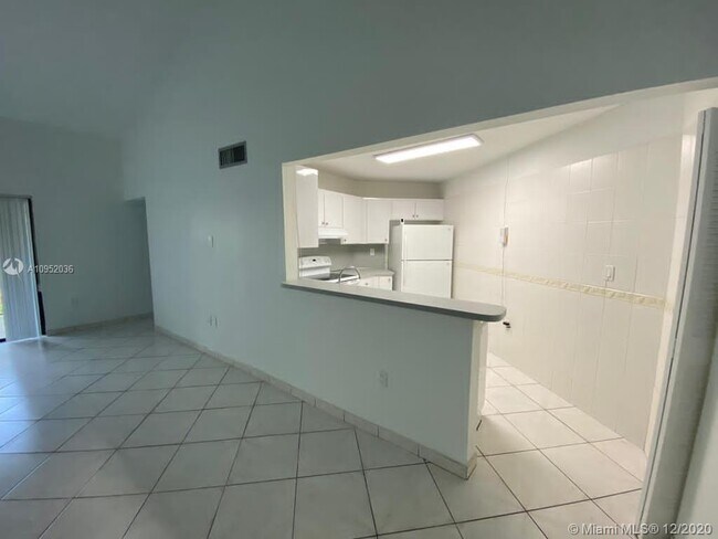 Foto del edificio - 9441 Fontainebleau Blvd