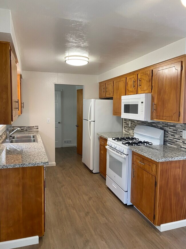 Foto del edificio - 1247 Piper Ln