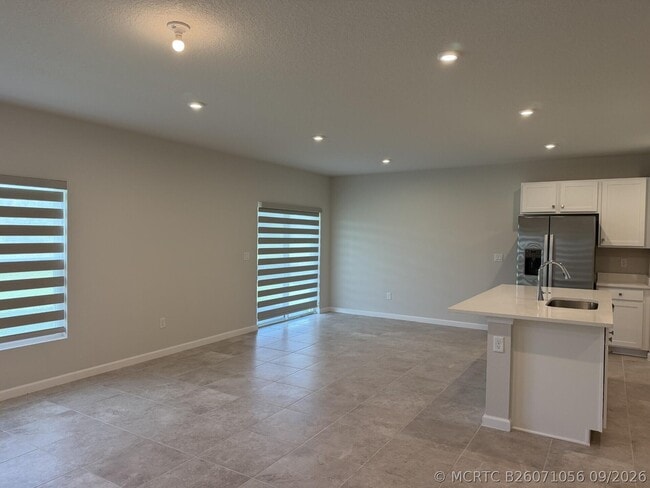 Building Photo - 13946 BLUE HAVEN Dr