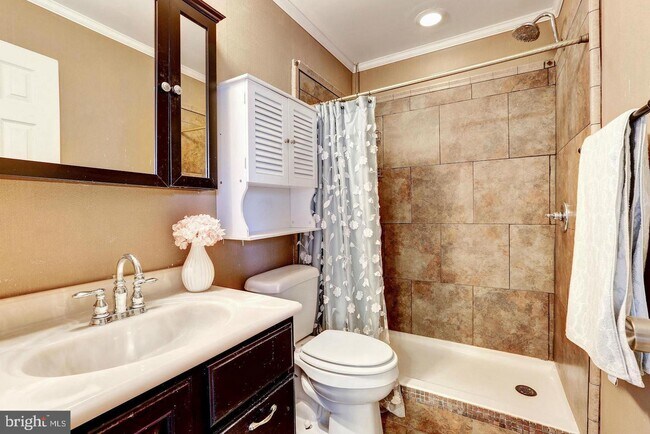 Building Photo - 5583 Brittany Ct