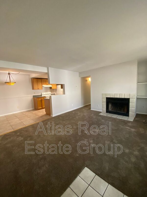 Building Photo - 842 S Uravan Ct