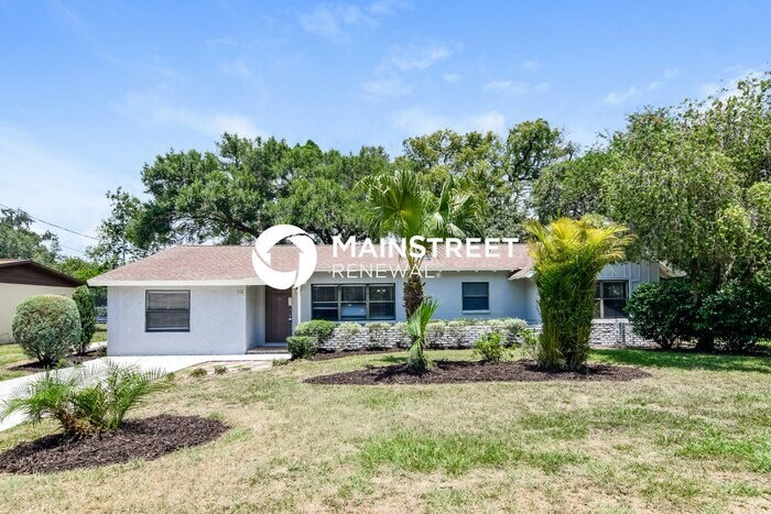 Foto principal - 4 Bedroom Pet-Friendly Home in BRANDON, FL...