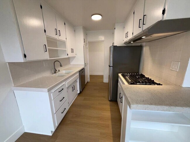 Foto del edificio - 1330 N Gardner St