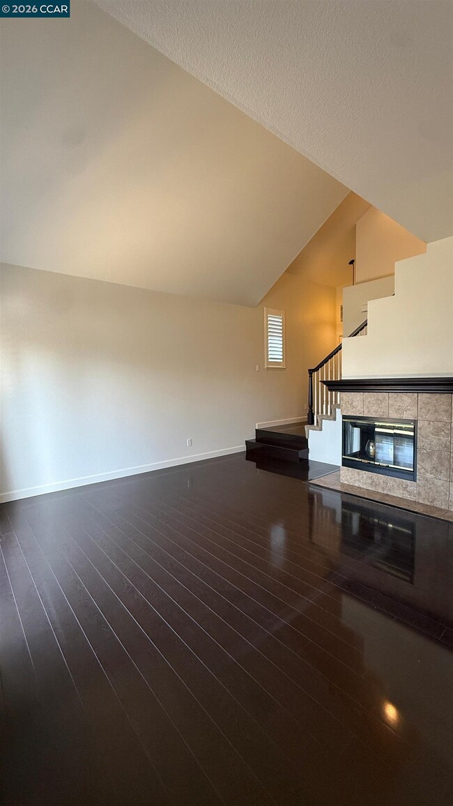 Building Photo - 1398 Shell Ln