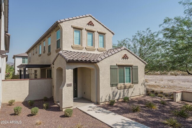 Foto del edificio - 1627 N 208th Ave