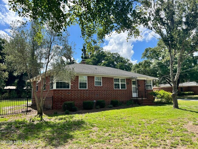Building Photo - 1377 Tiber Ave