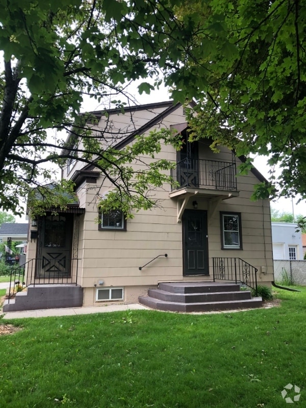 Building Photo - 1341 S 20th St
