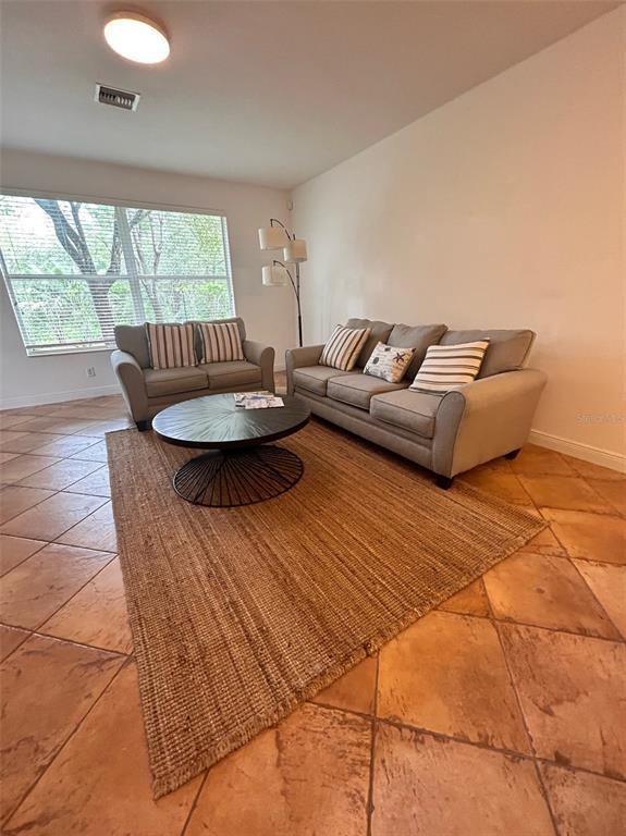 Building Photo - 3353 Antica St