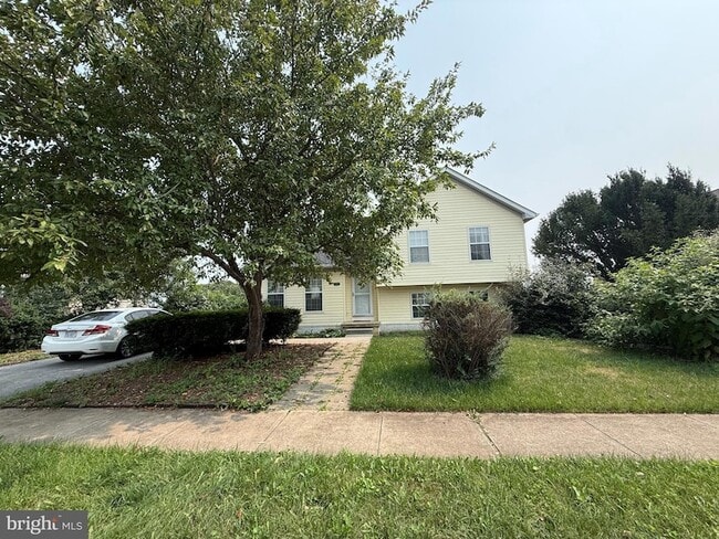 Building Photo - 305 Crosswinds Dr