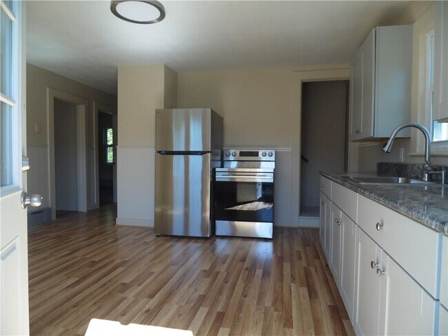Foto del edificio - 182 Westerly Bradford Rd