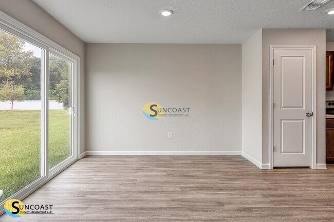 Foto del edificio - 6438 Sweetbay Ln