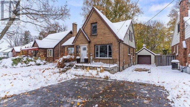 Photo du bâtiment - 36 Bond St