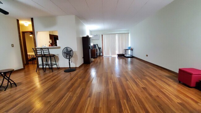 Foto del edificio - 6490 N Northwest Hwy