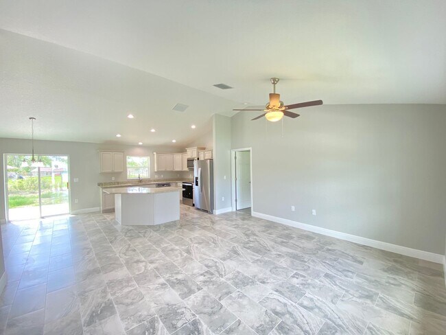 Foto del edificio - Desirable SW Ocala Neighborhood 4/2/2 *Coming Soon*