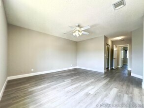 Building Photo - 1118 Fosters Mill Dr