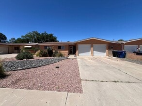 Building Photo - 1109 Chama St NE