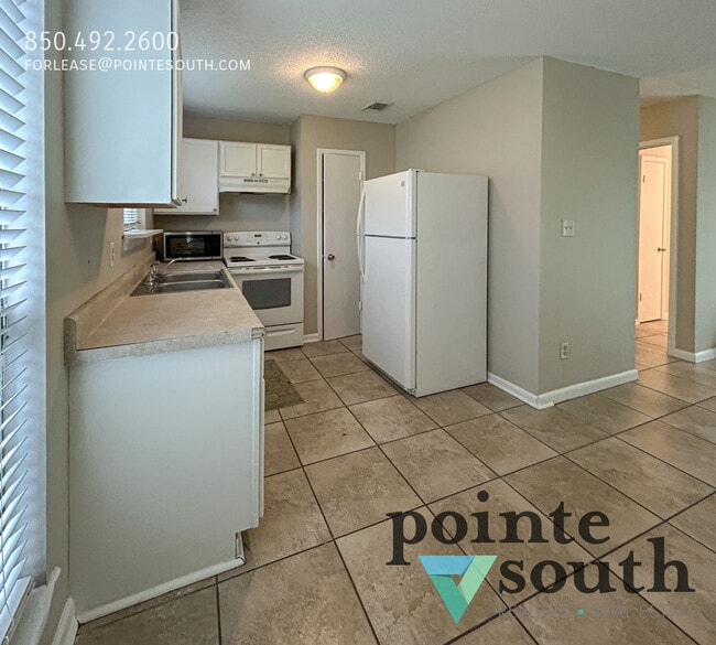 Building Photo - 6410 Schoel Ln