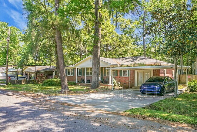 Foto del edificio - 1831 Jaywood Cir