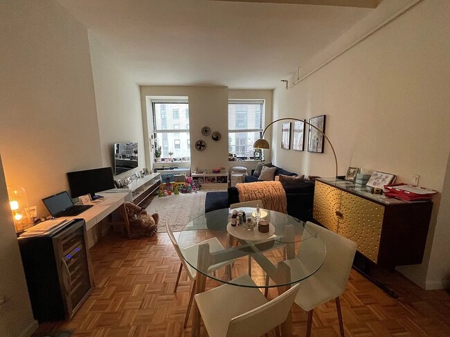 Building Photo - Convertible 2 Bedroom Now Available!!! Thi...