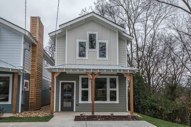 Foto del edificio - Large East Nashville Modern House - 3 Bedr...