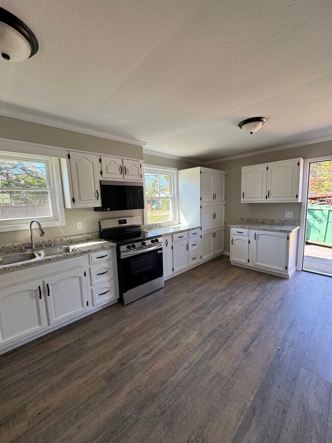 Foto del edificio - 1238 Pleasant View Dr