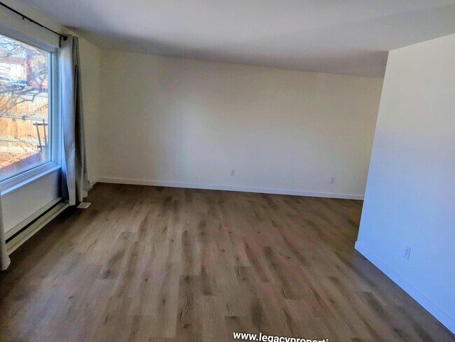 Foto del edificio - QUAINT SPLIT LEVEL IN MORRISON