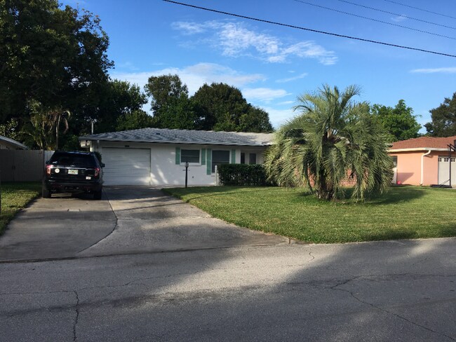 Building Photo - 2193 Belmar Dr