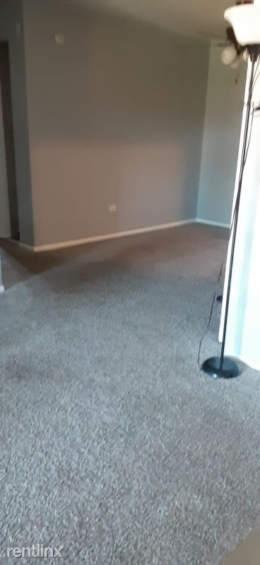 Foto del edificio - 267 Shorewood Dr