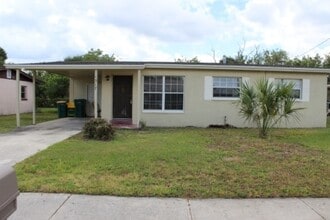 Building Photo - 1317 Baker Dr