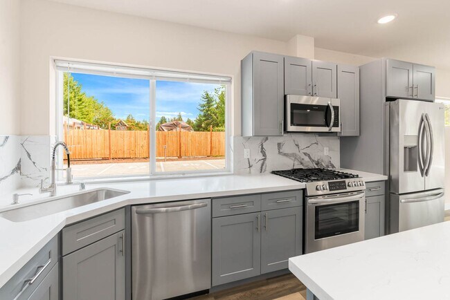 Foto del edificio - 1741 N 130th St