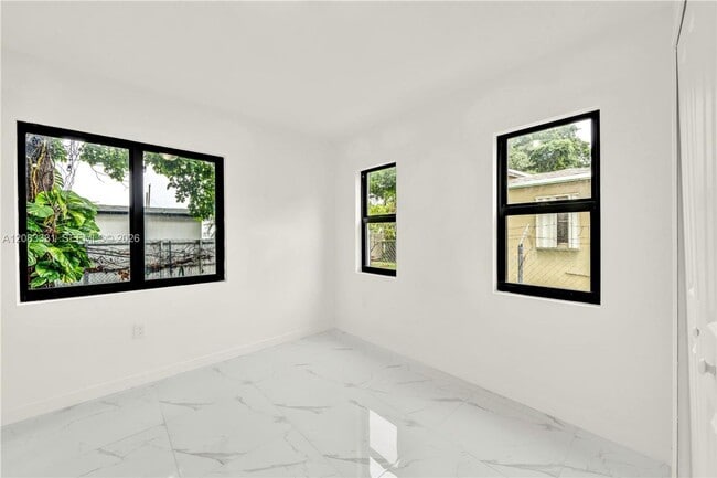 Building Photo - 5220 NW 24th Ave