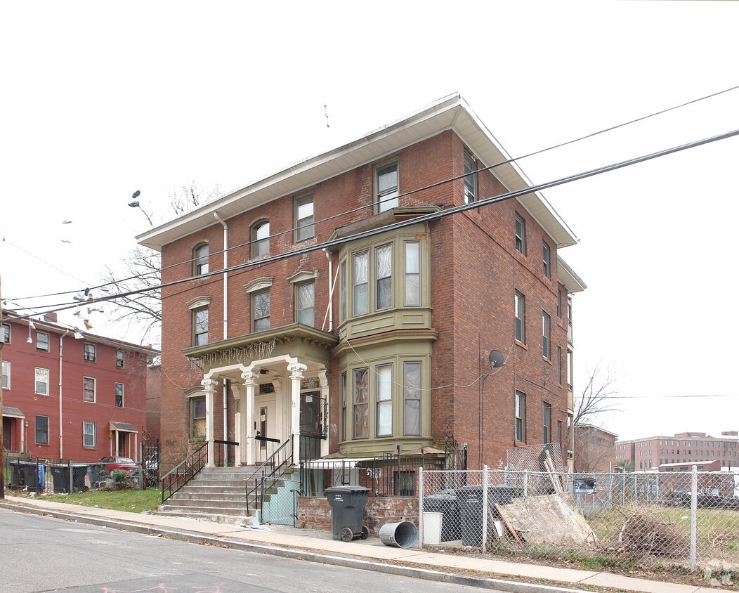 Primary Photo - 11-13 Liberty St