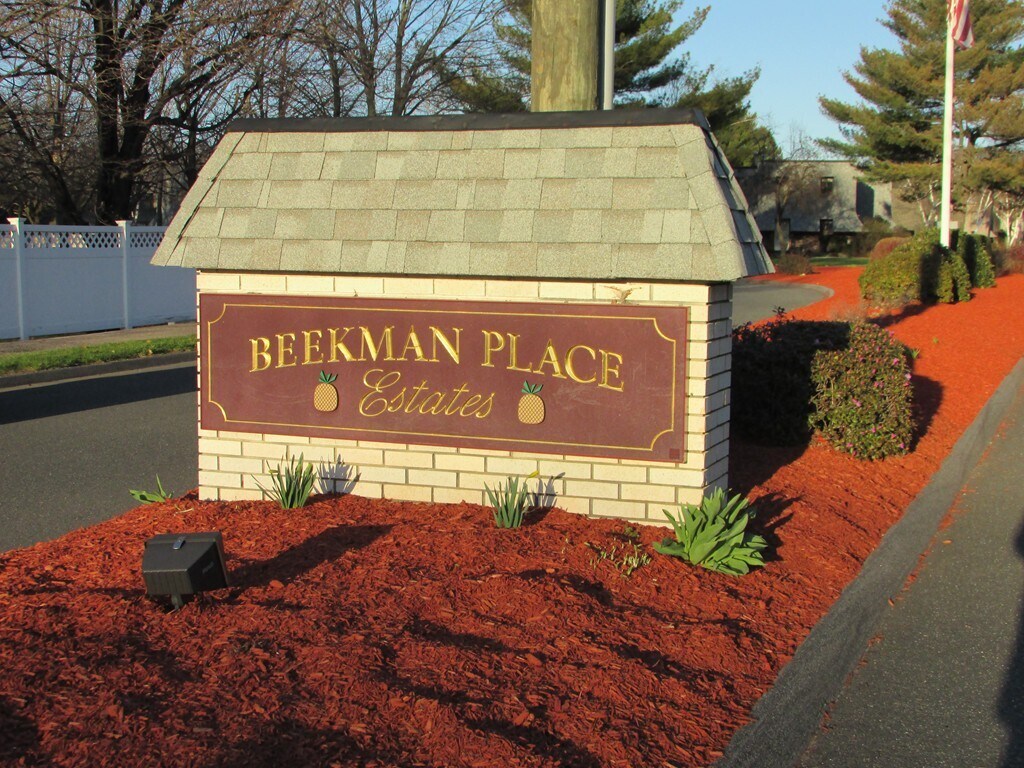 Foto principal - 17 Beekman Dr