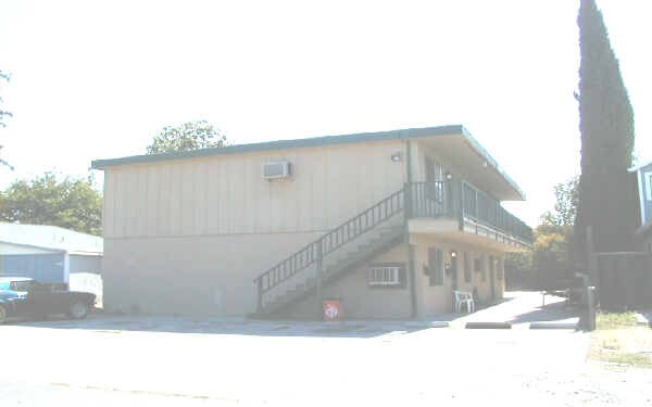 Building Photo - 2405 Applegarth Ln