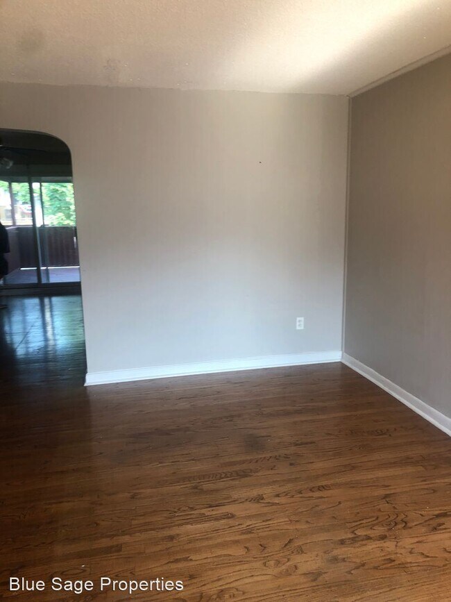 Building Photo - 3 br, 1 bath House - 806 Crescent Dr