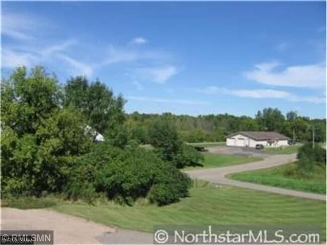 Building Photo - 1625 Stieger Lake Ln