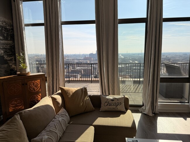 Building Photo - 1550 S Blue Island Ave