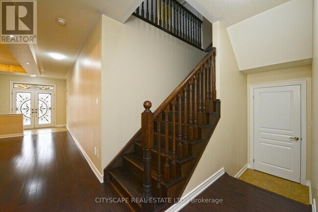 Photo du bâtiment - 32 Fallmeadow Cir